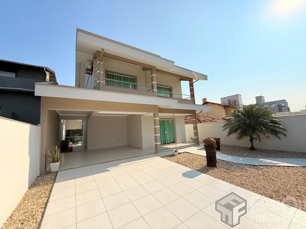 Casa Espa�osa para 10 Pessoas a 400m da Praia de M