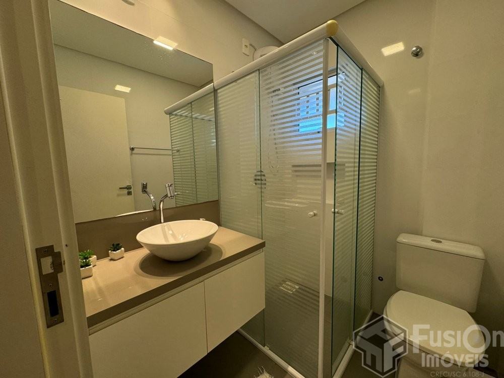 Amplo Apartamento a 80m da Praia de Mariscal