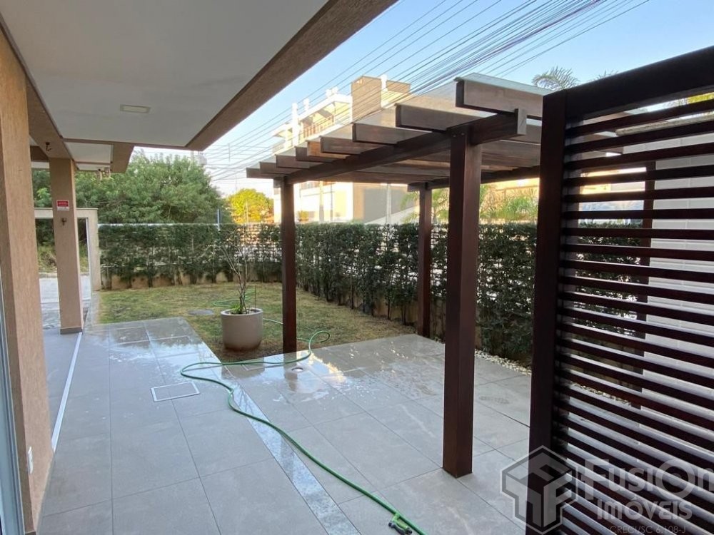 Amplo Apartamento a 80m da Praia de Mariscal