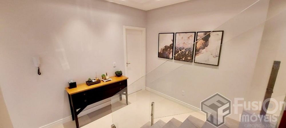 Cobertura duplex, finamente mobiliada, vista mar!