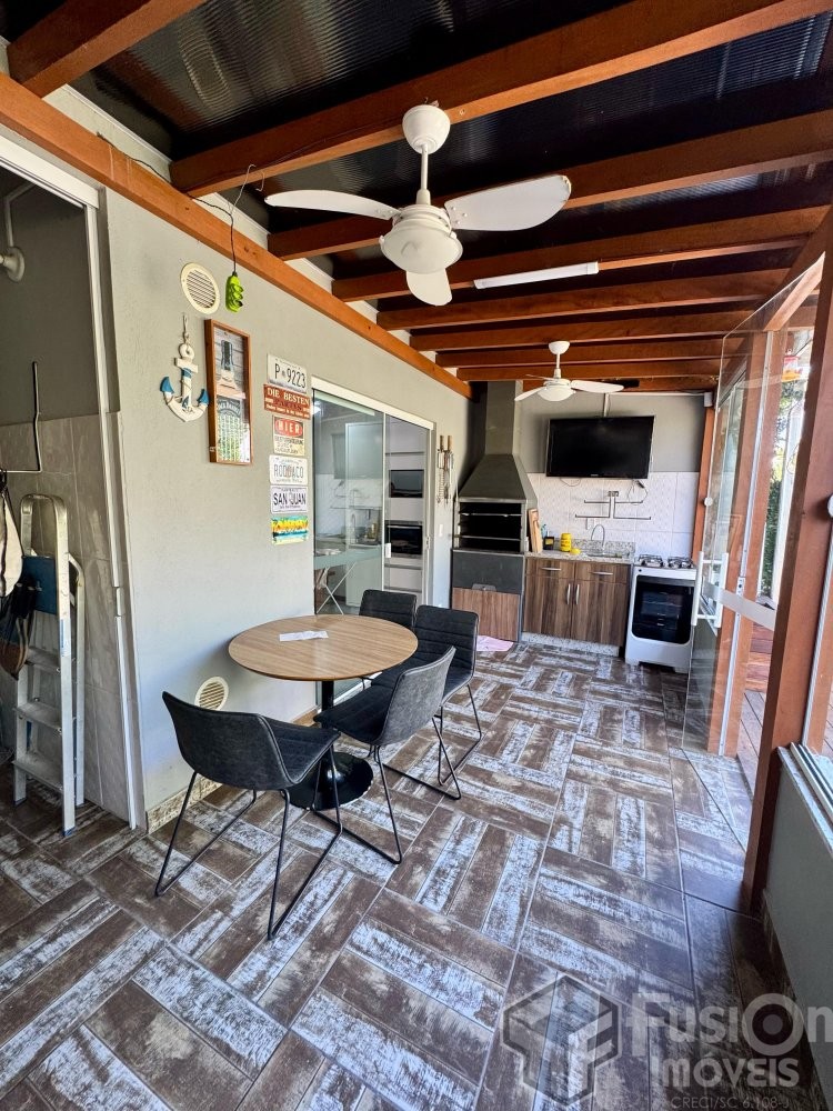 Sobrado no Zimbros 150m do mar