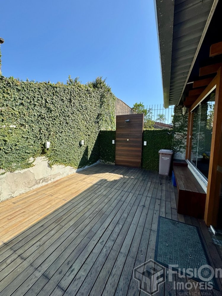 Sobrado no Zimbros 150m do mar