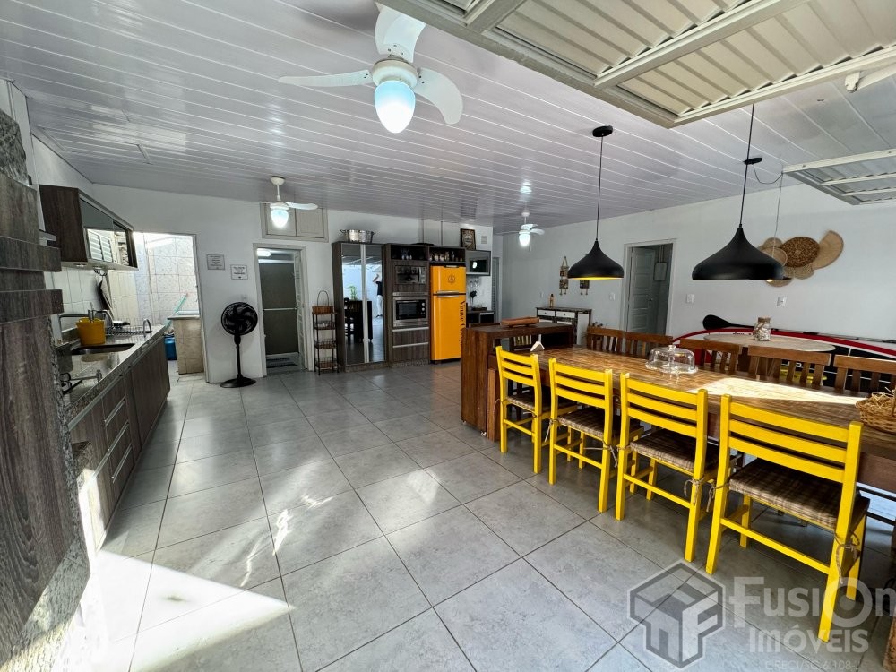 Casa quadra mar no Zimbros