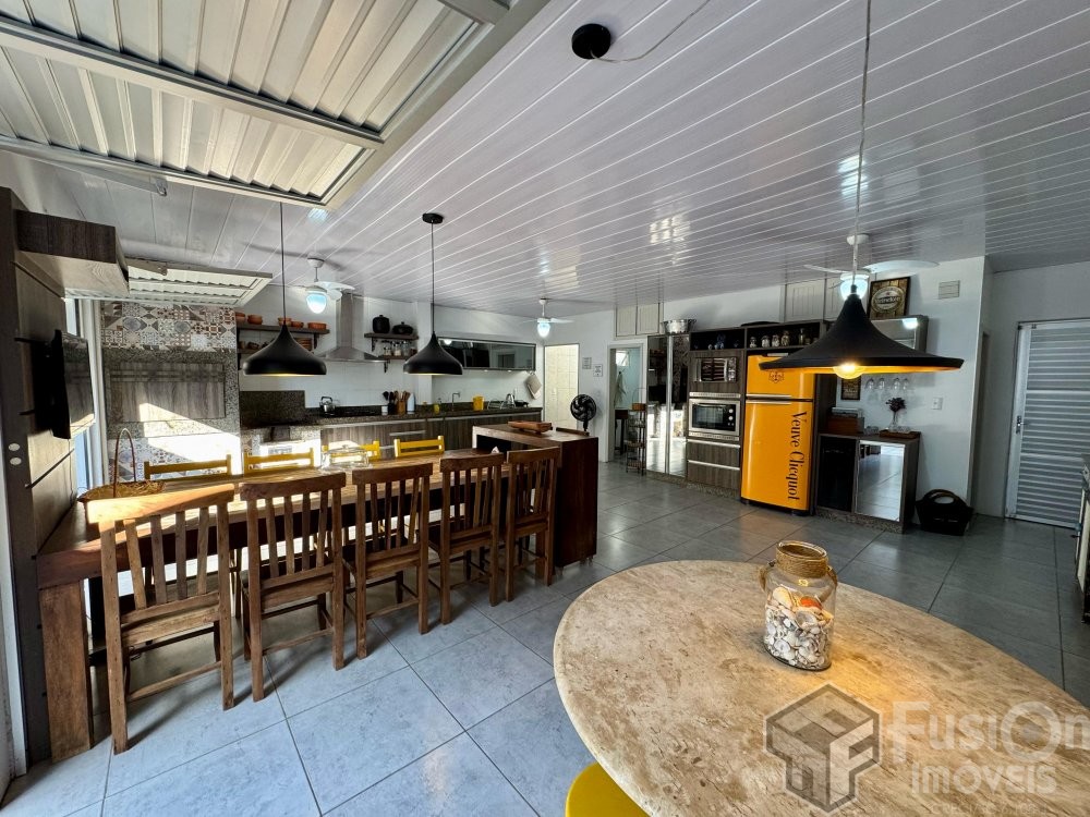 Casa quadra mar no Zimbros