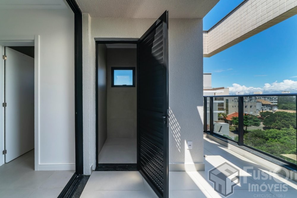 Cobertura Duplex a 170m do mar de Mariscal