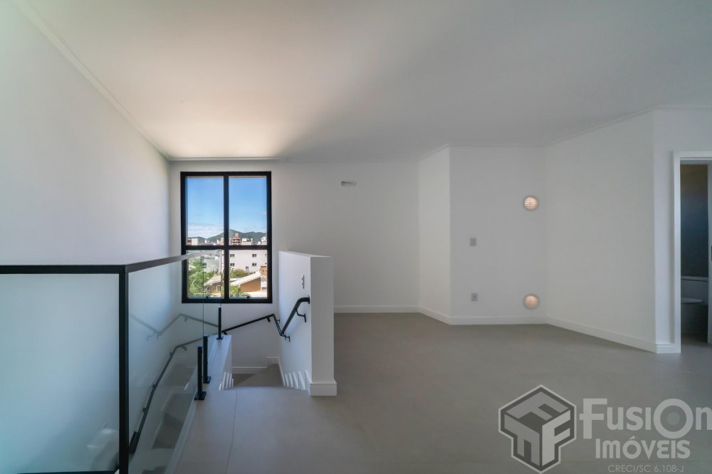 Cobertura Duplex a 170m do mar de Mariscal