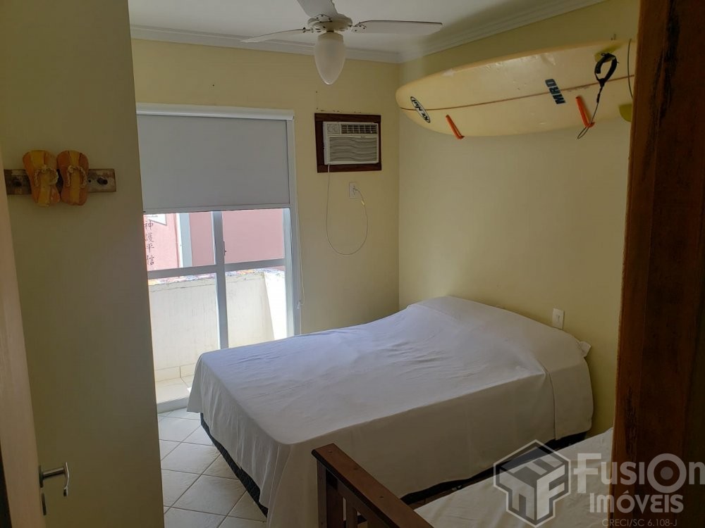 Sobrado no Residencial Cores do Mariscal  220m da