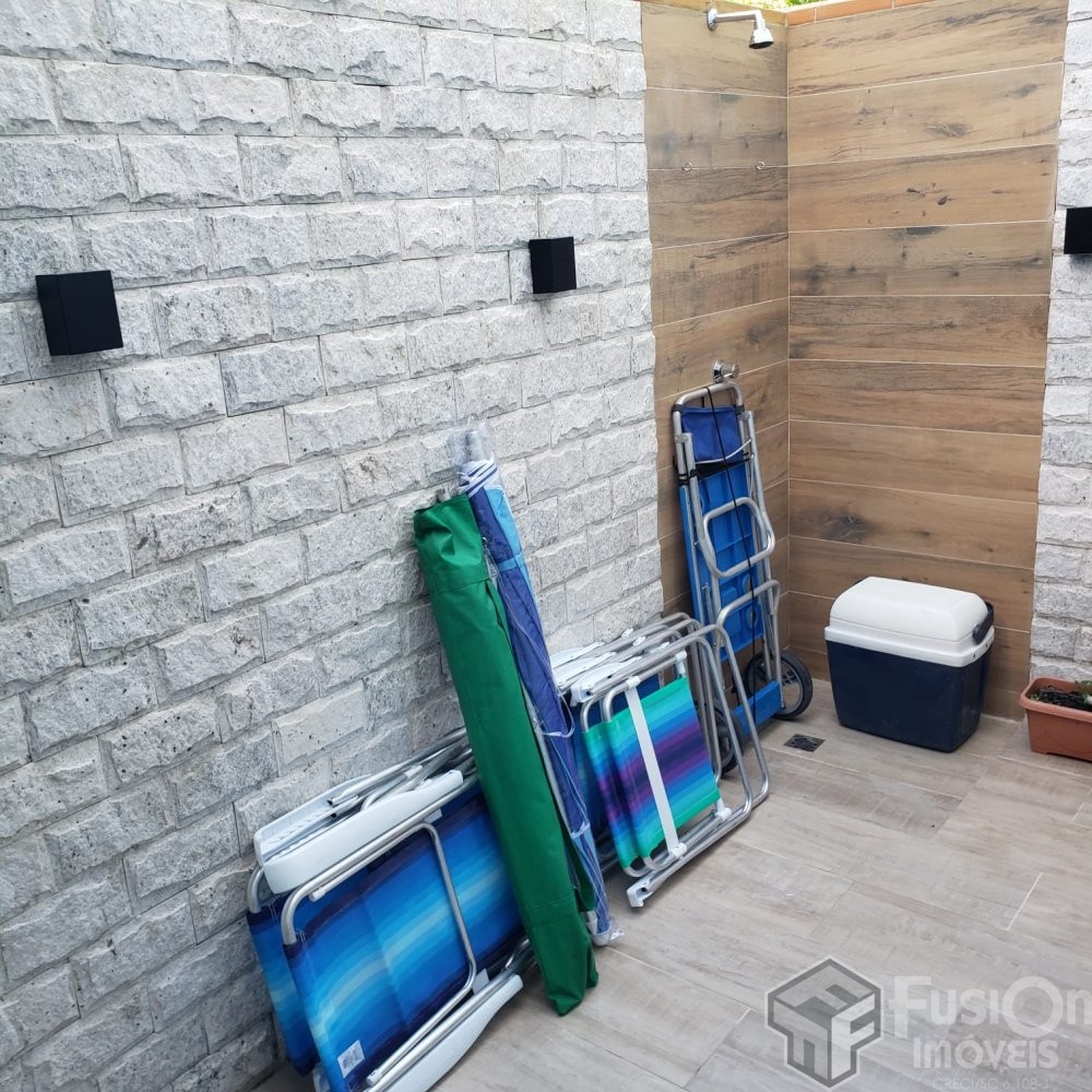 Sobrado no Residencial Cores do Mariscal  220m da