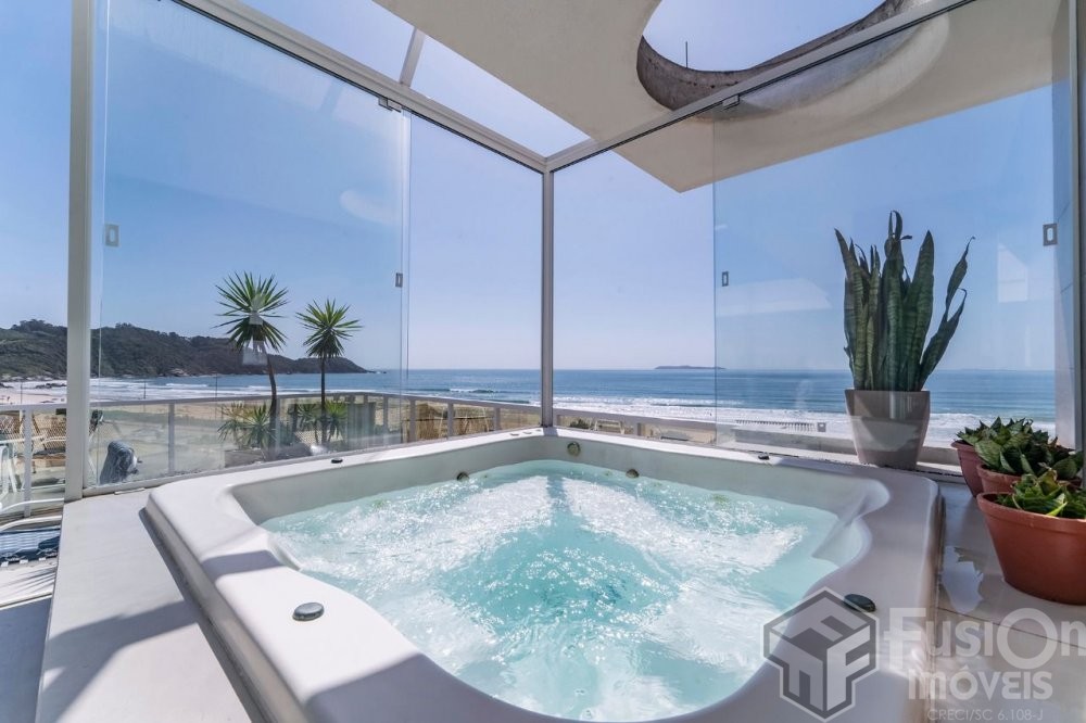 Duplex Frente Mar com Jacuzzi Aquecida