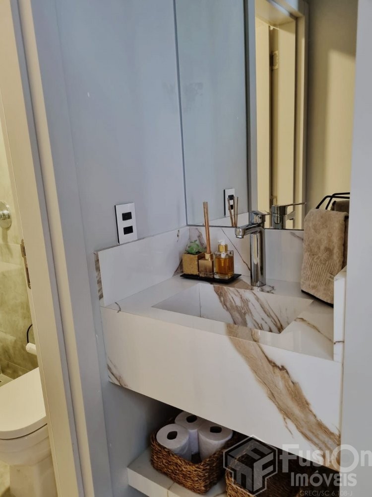 Excelente Sobrado Mobiliado em Zimbros