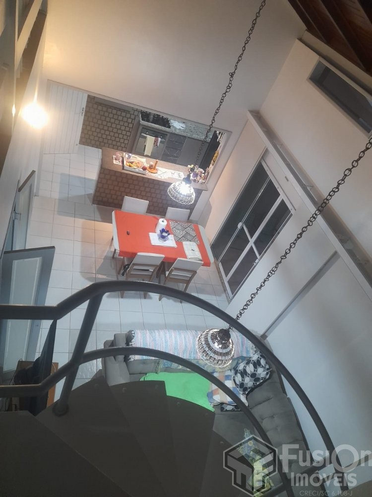 Linda Casa com Mezanino 250 Metros praia de zimbro