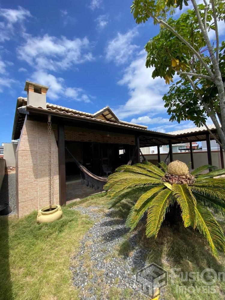 Casa Quadra Mar Zimbros 100 metros do Mar