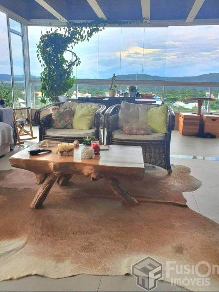 Linda Cobertura com vista mar