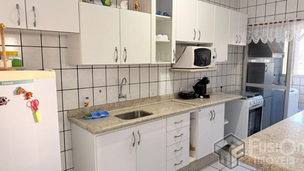 Apartamento 50m da Praia de Bombas